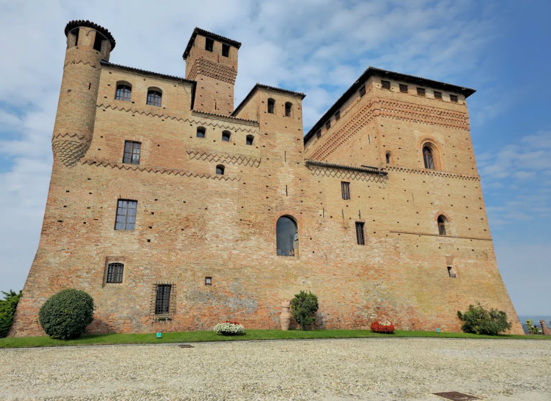 Castello di Grinzane Cavour, Italy